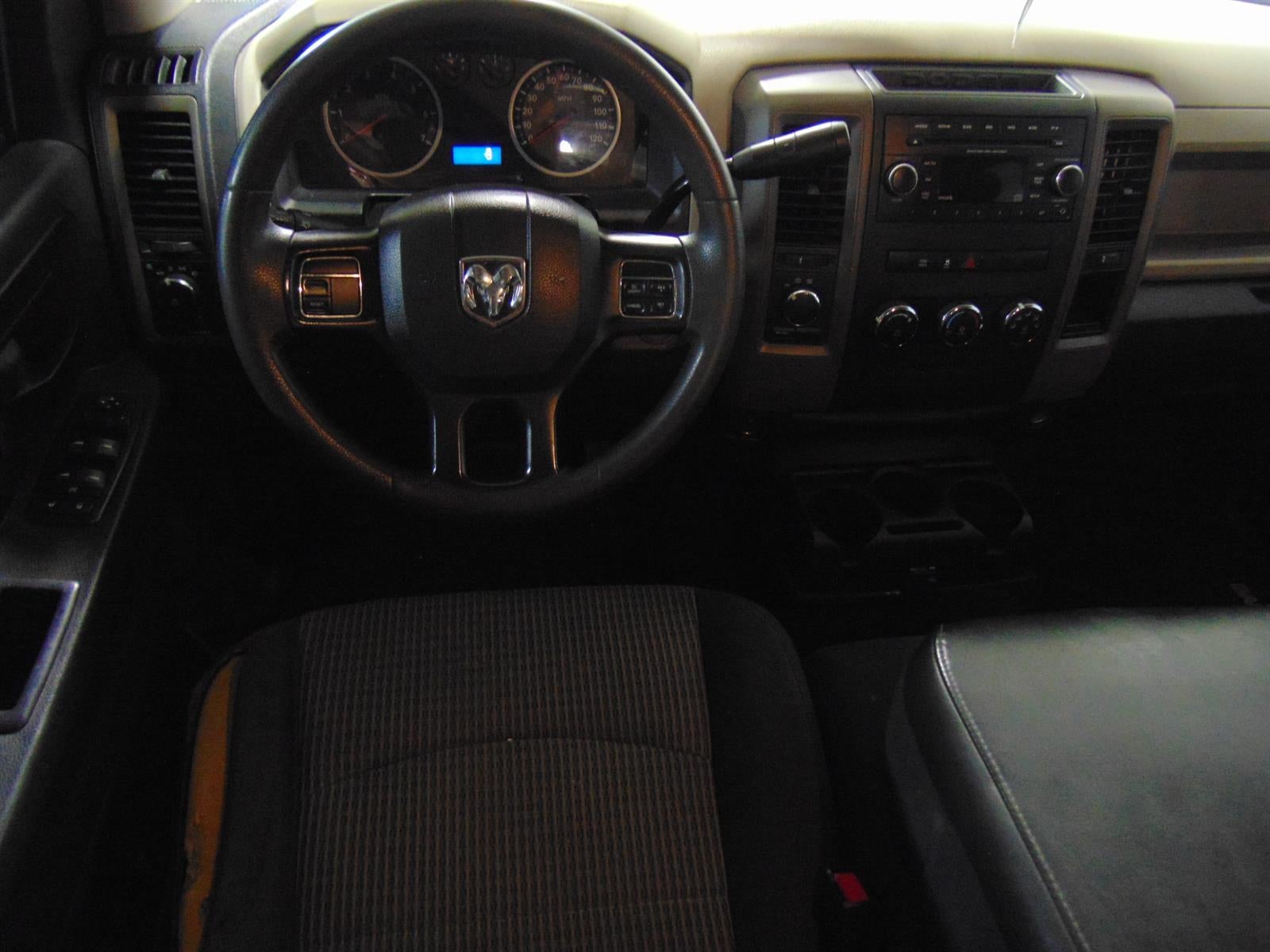 2012 RAM 1500 4WD QUAD CAB 140.5 EXPRE
