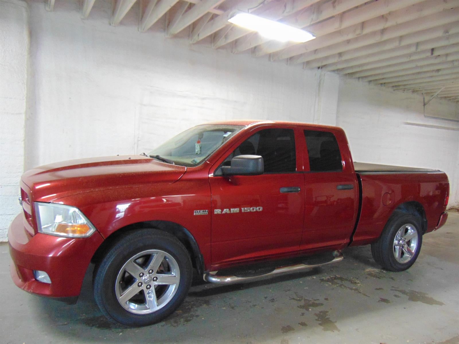 2012 RAM 1500 4WD QUAD CAB 140.5 EXPRE
