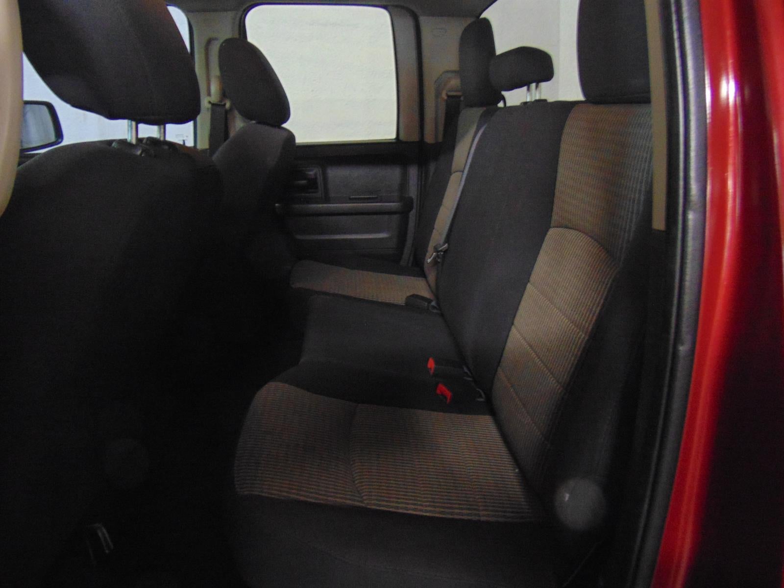 2012 RAM 1500 4WD QUAD CAB 140.5 EXPRE
