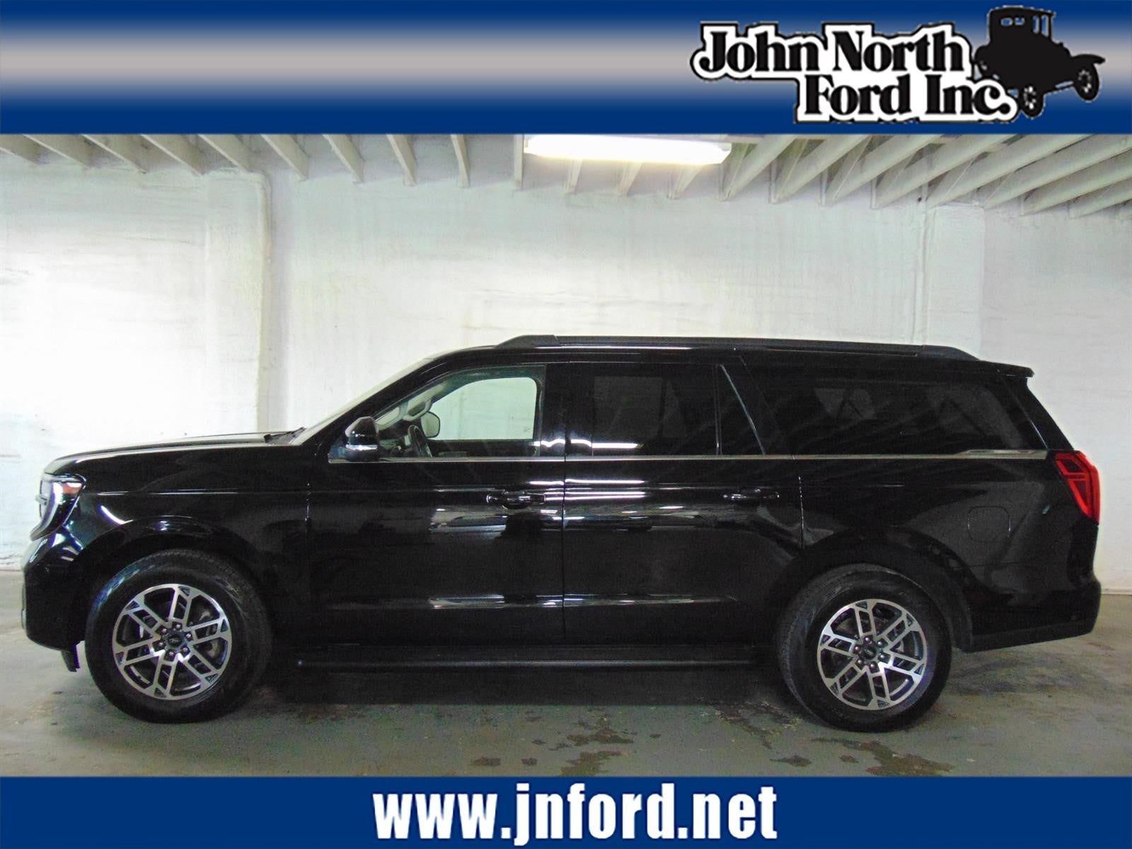 2025 Ford Expedition MAX Active