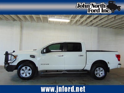 2017 Nissan Titan SV