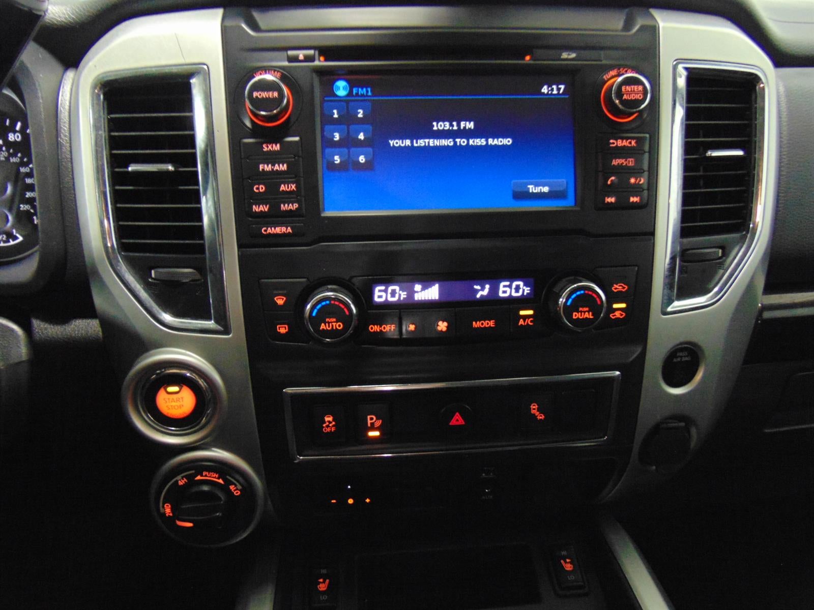 2017 Nissan Titan SV