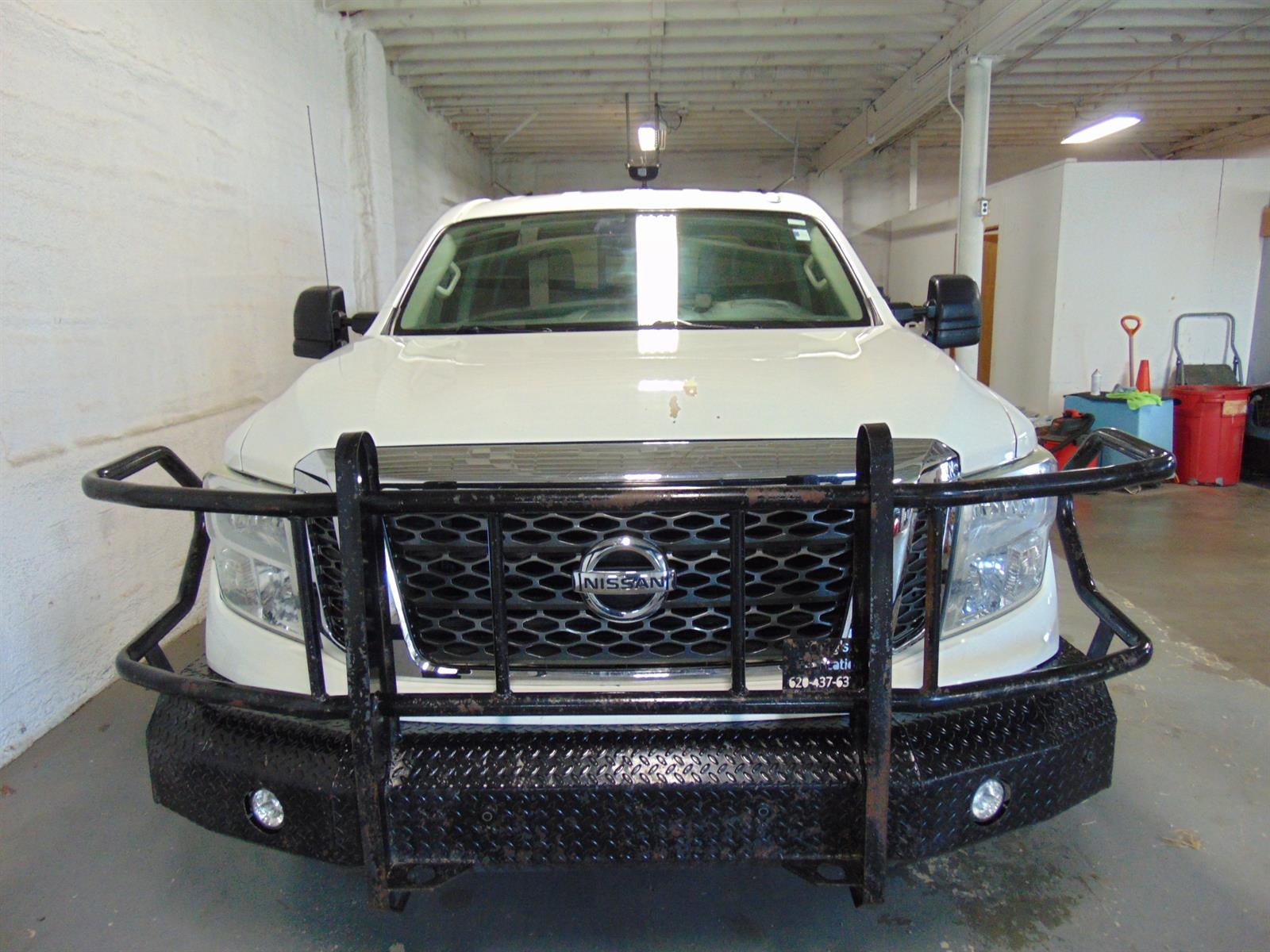 2017 Nissan Titan SV