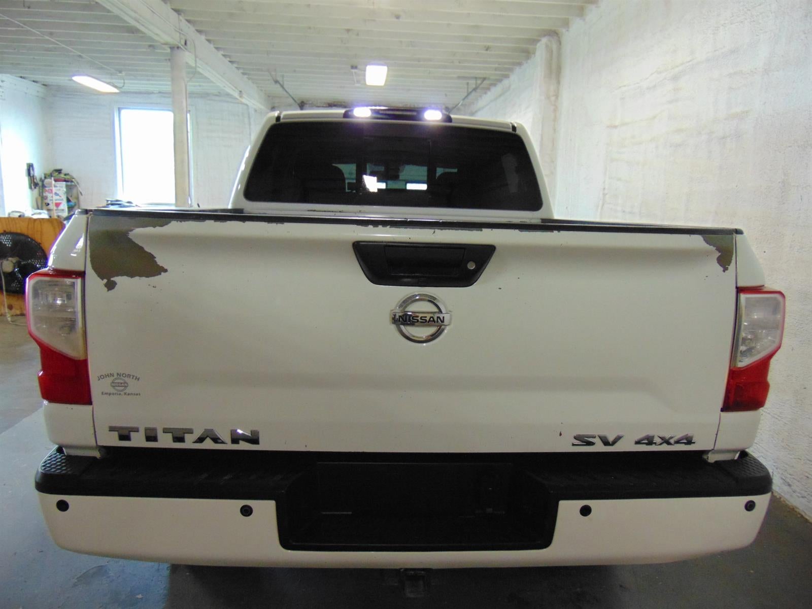2017 Nissan Titan SV