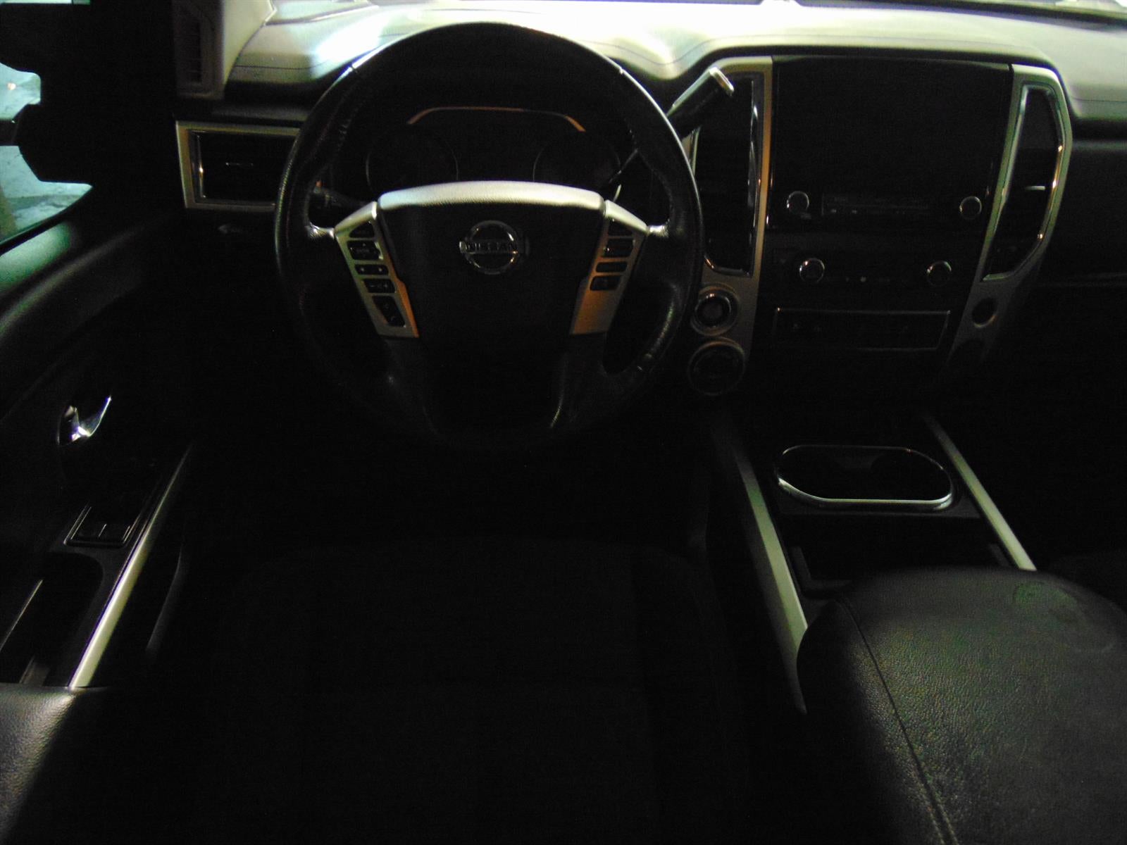 2021 Nissan Titan SV