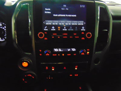 2021 Nissan Titan SV