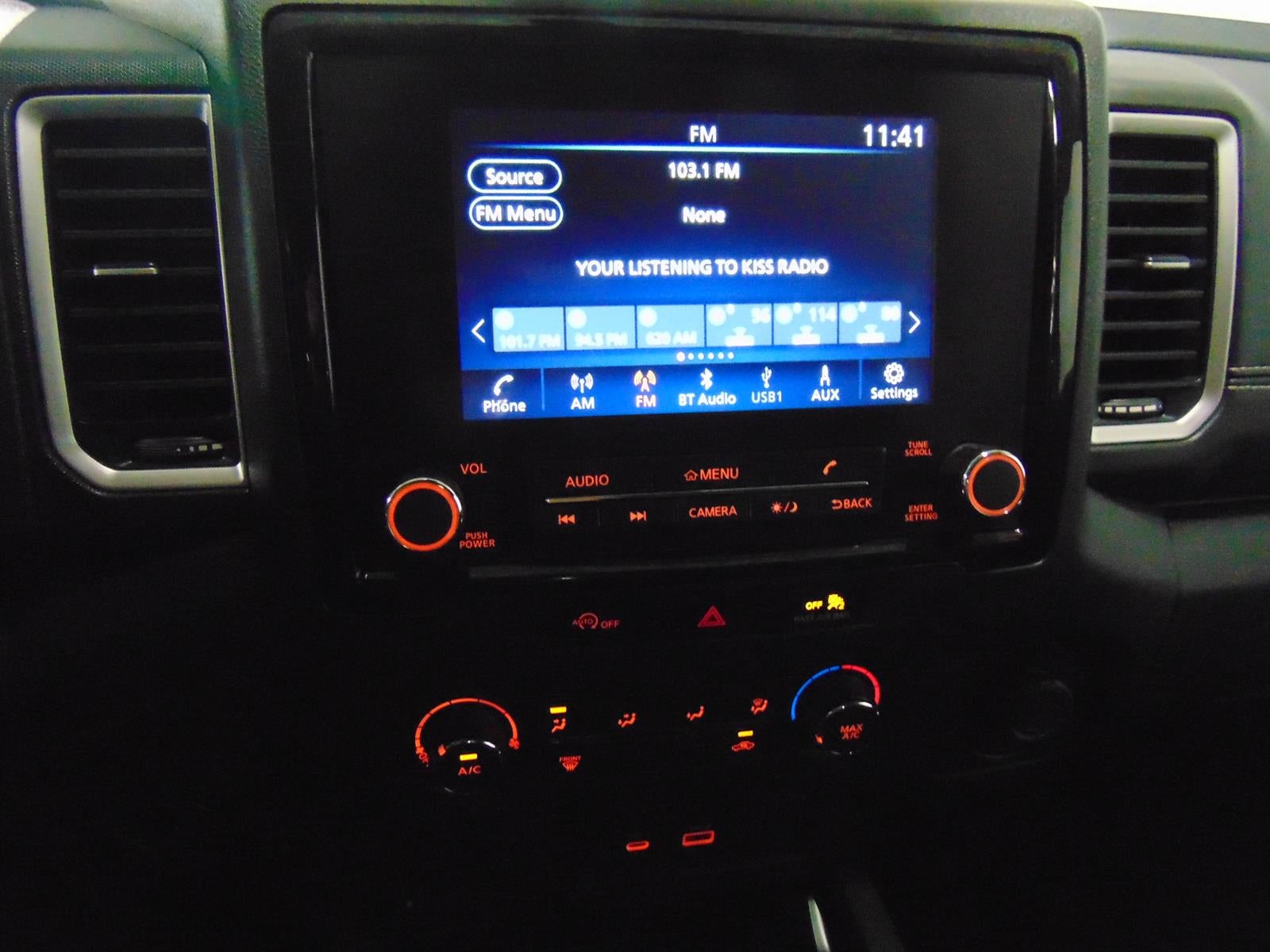 2023 Nissan Frontier SV