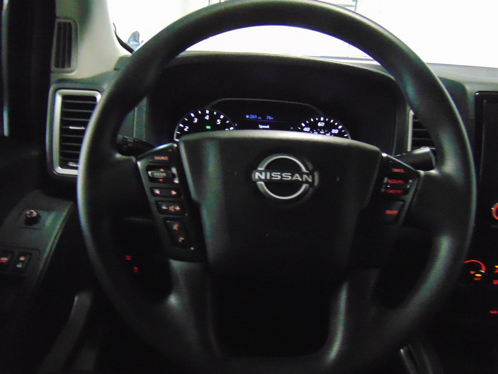 2023 Nissan Frontier SV
