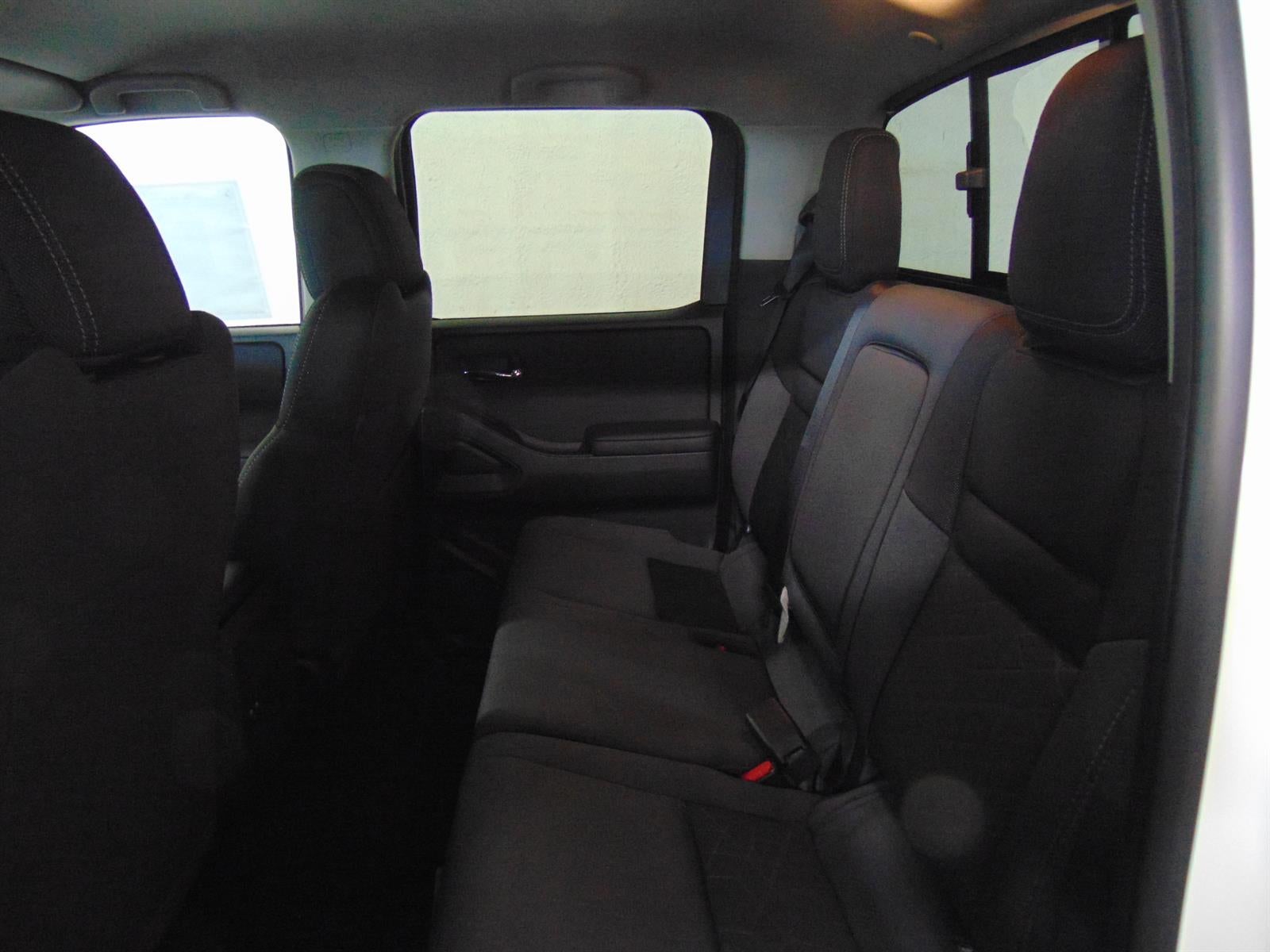 2026 Nissan Frontier CREW CAB 4X4 SV