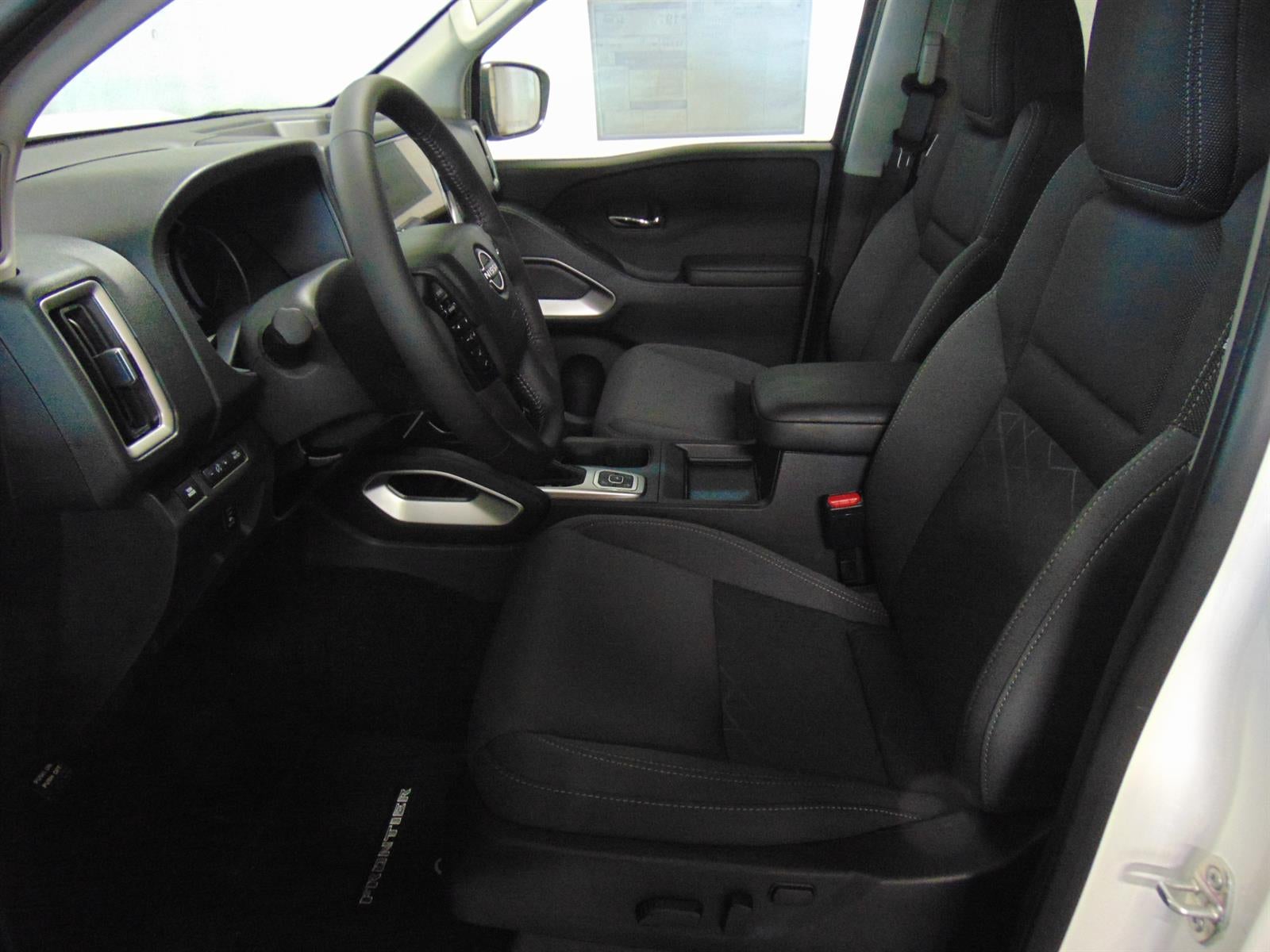 2026 Nissan Frontier CREW CAB 4X4 SV
