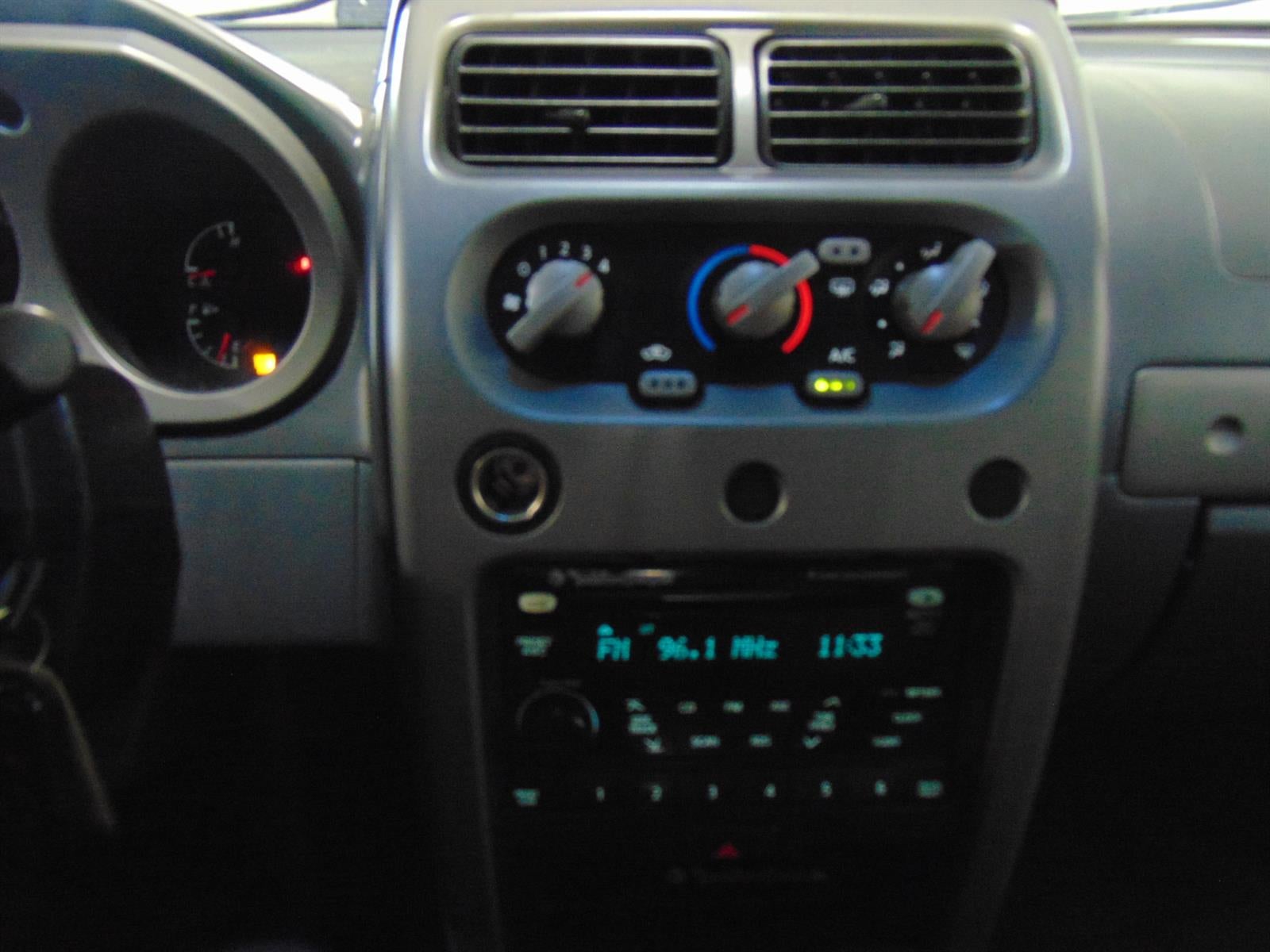 2002 Nissan Frontier SE-V6