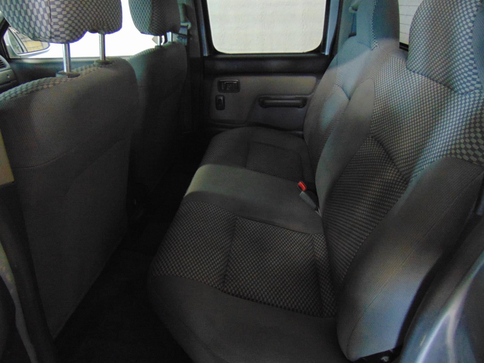 2002 Nissan Frontier SE-V6