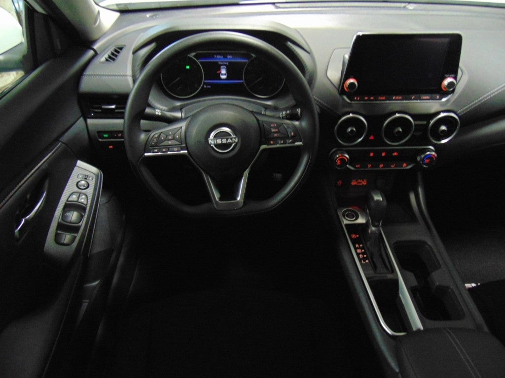 2025 Nissan Sentra SV CVT