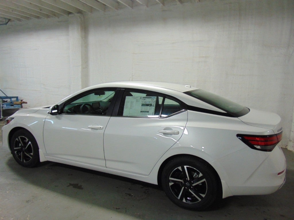 2025 Nissan Sentra SV CVT