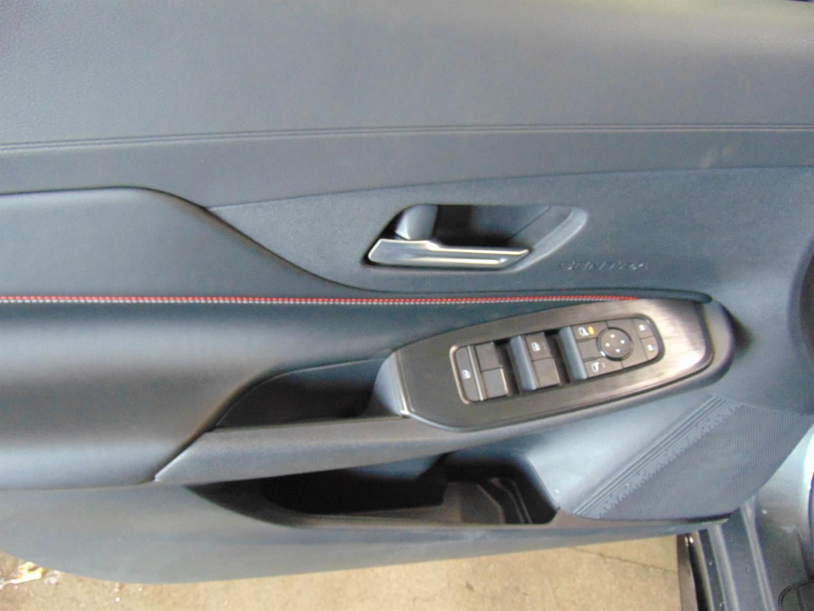2027 Nissan Sentra SR CVT