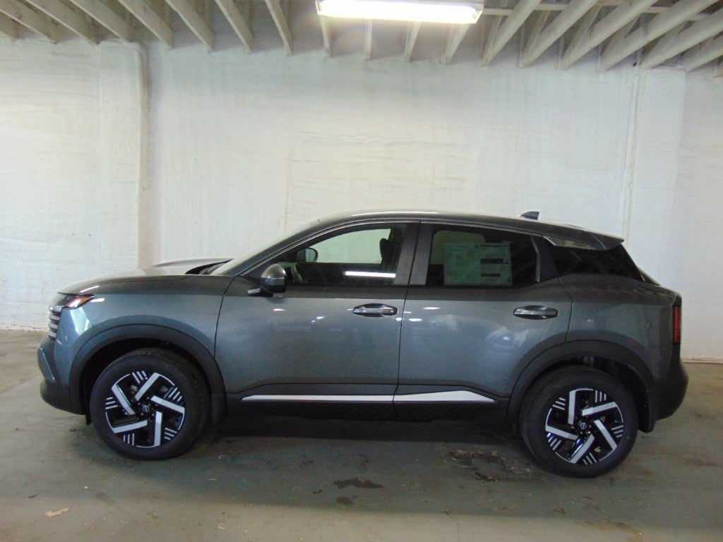 2025 Nissan Kicks SV FWD