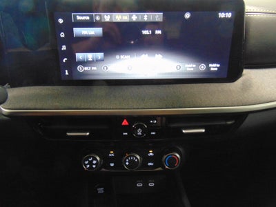 2025 Nissan Kicks SV FWD