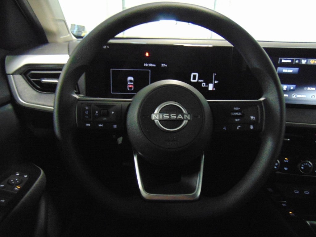 2025 Nissan Kicks SV FWD