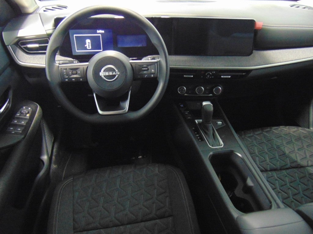 2025 Nissan Kicks SV FWD