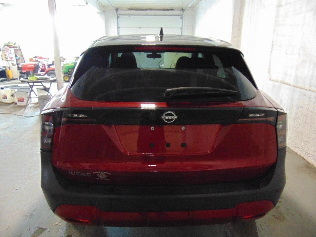 2025 Nissan Kicks SV FWD