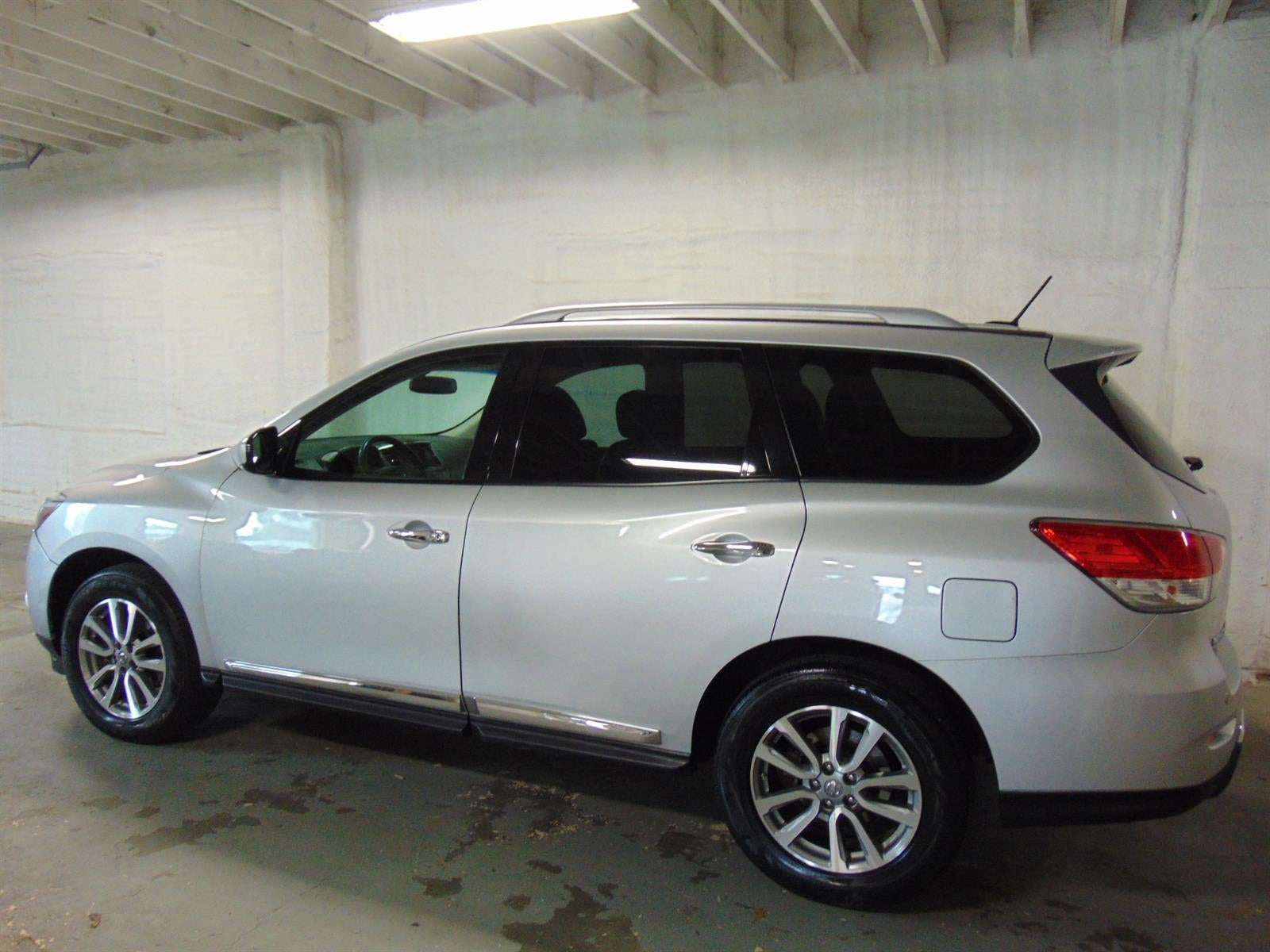 2013 Nissan Pathfinder SL