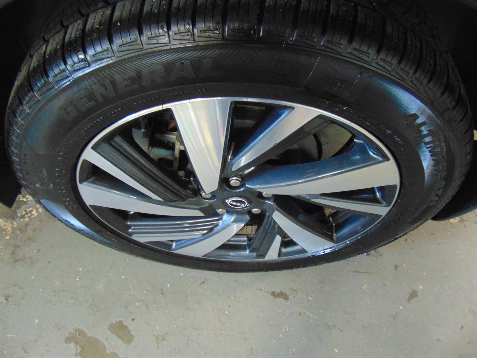 2023 Nissan Murano SL