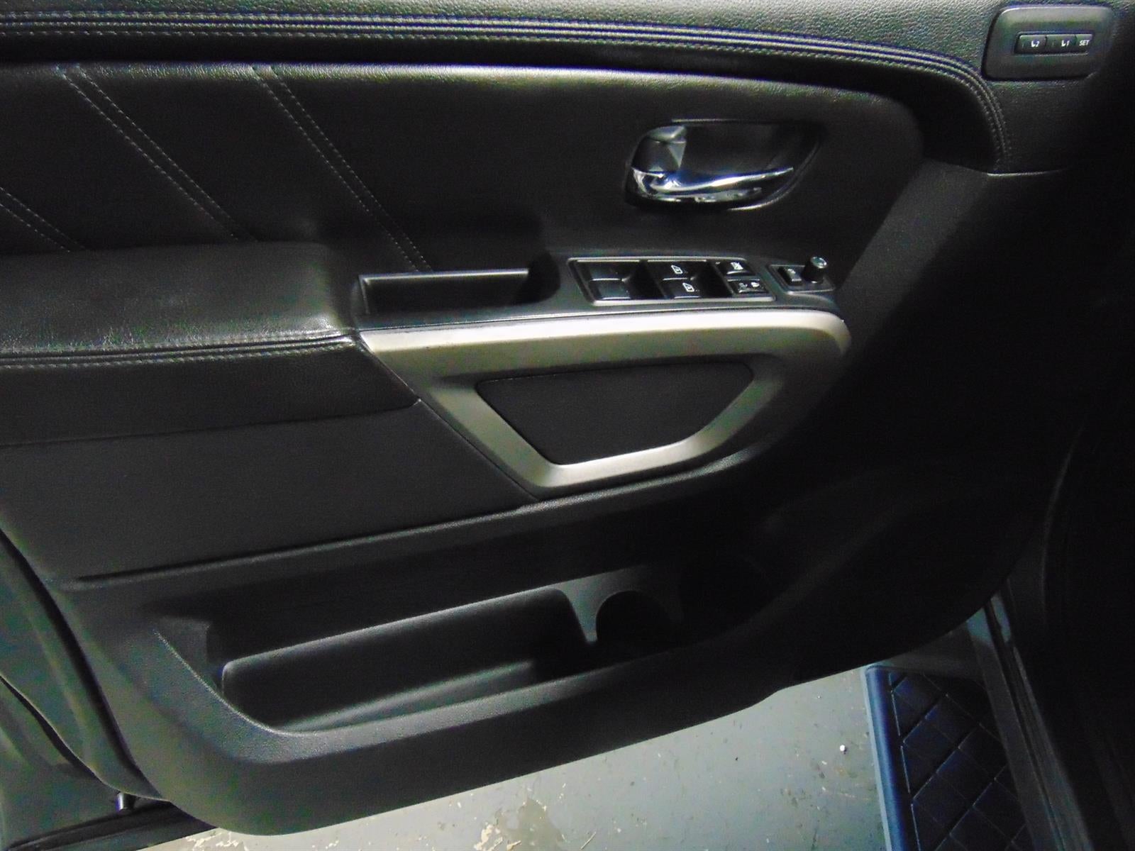 2015 Nissan Armada Platinum