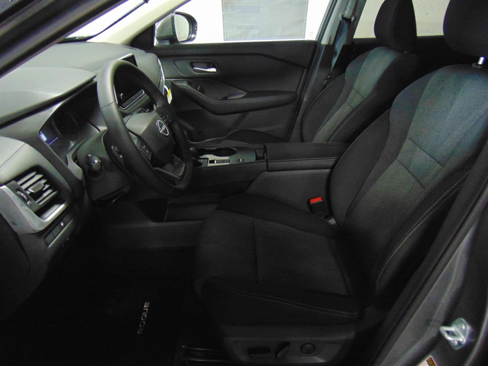 2026 Nissan Rogue FWD SV