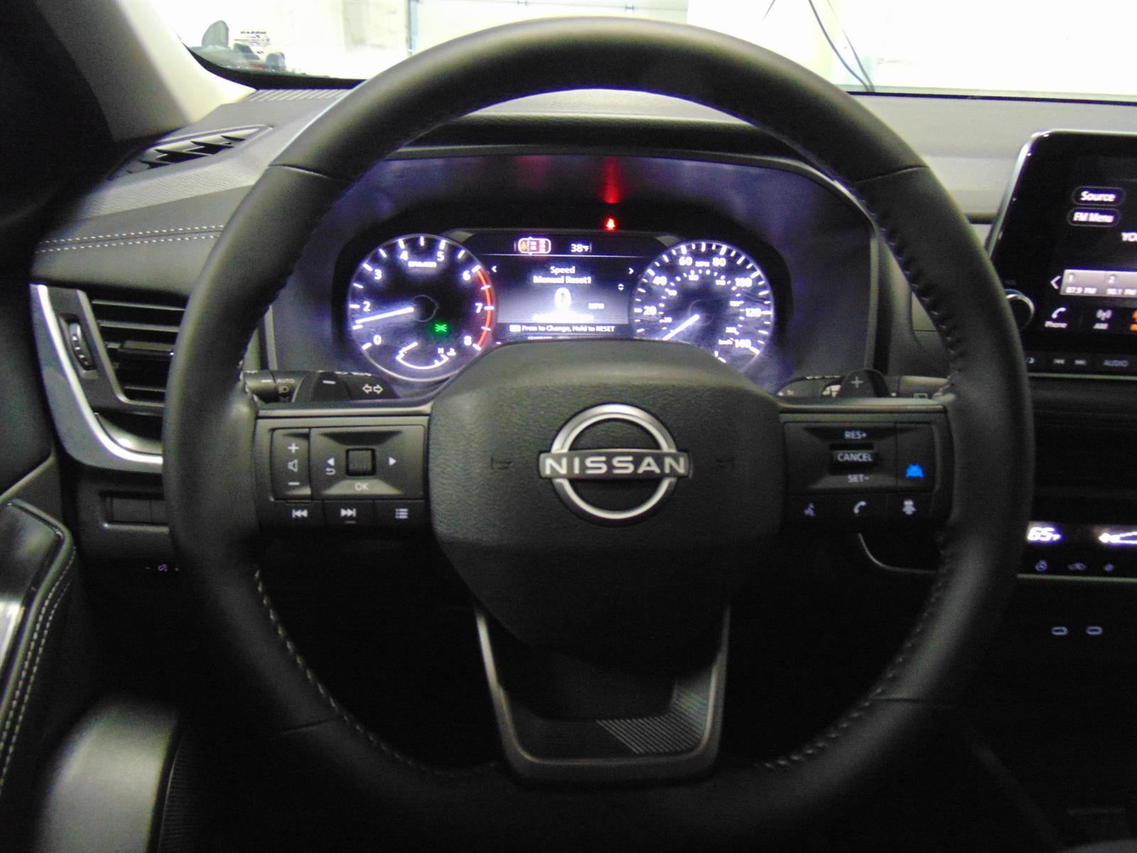 2026 Nissan Rogue FWD SV