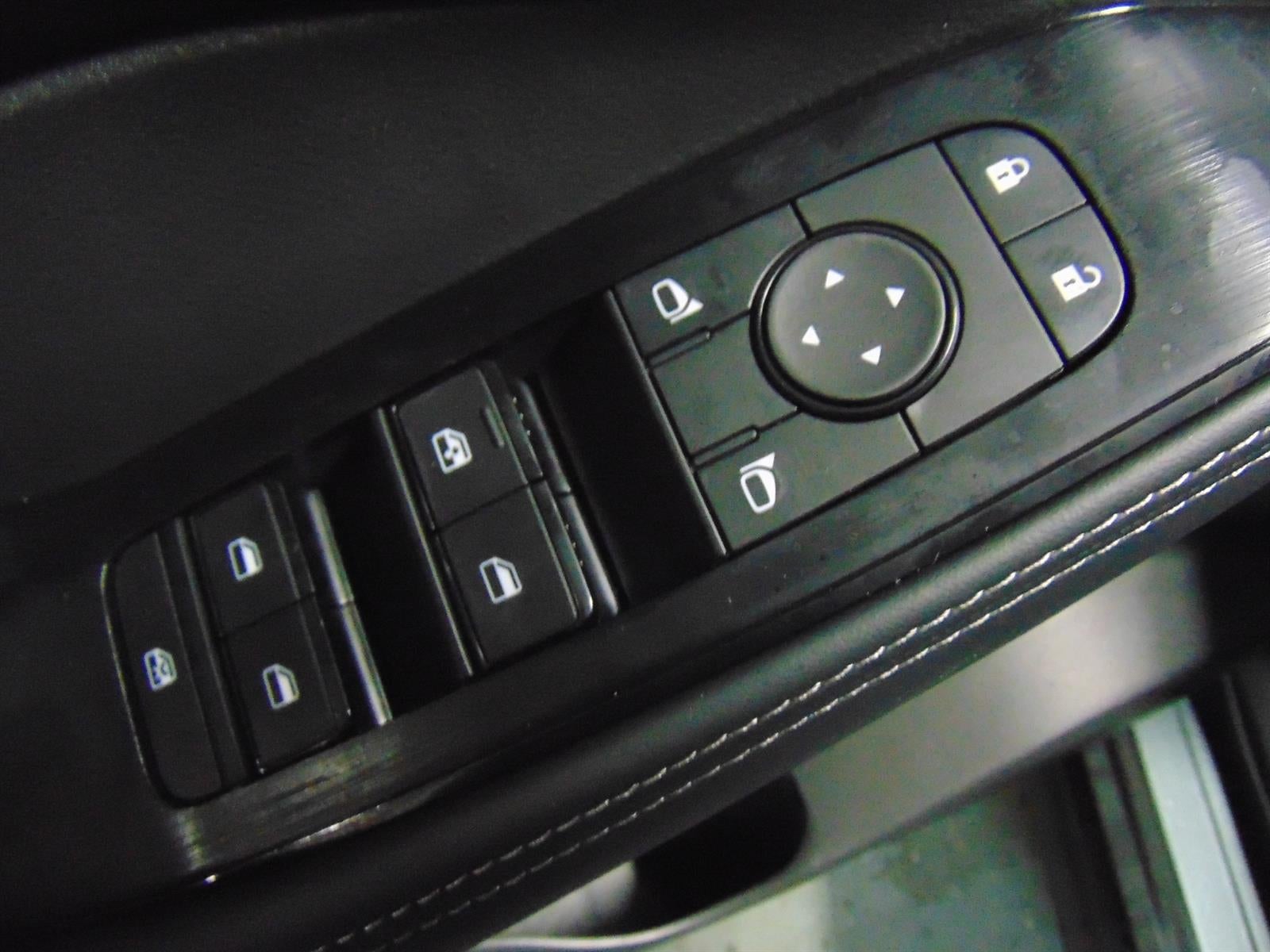 2026 Nissan Rogue FWD SV