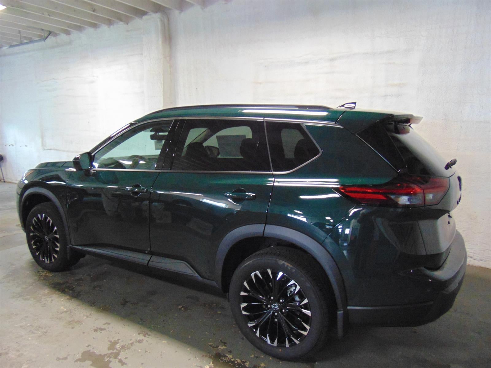 2026 Nissan Rogue FWD DARK ARMOR