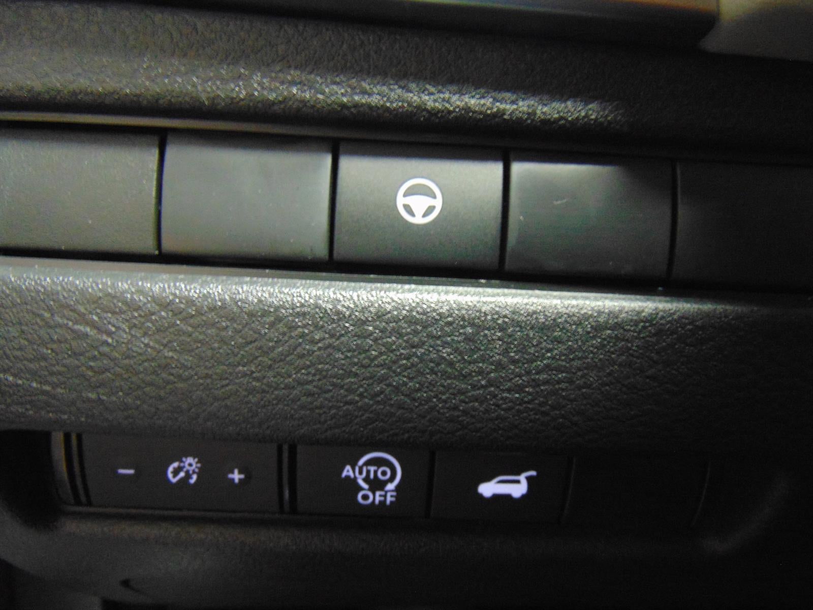 2026 Nissan Rogue FWD SV