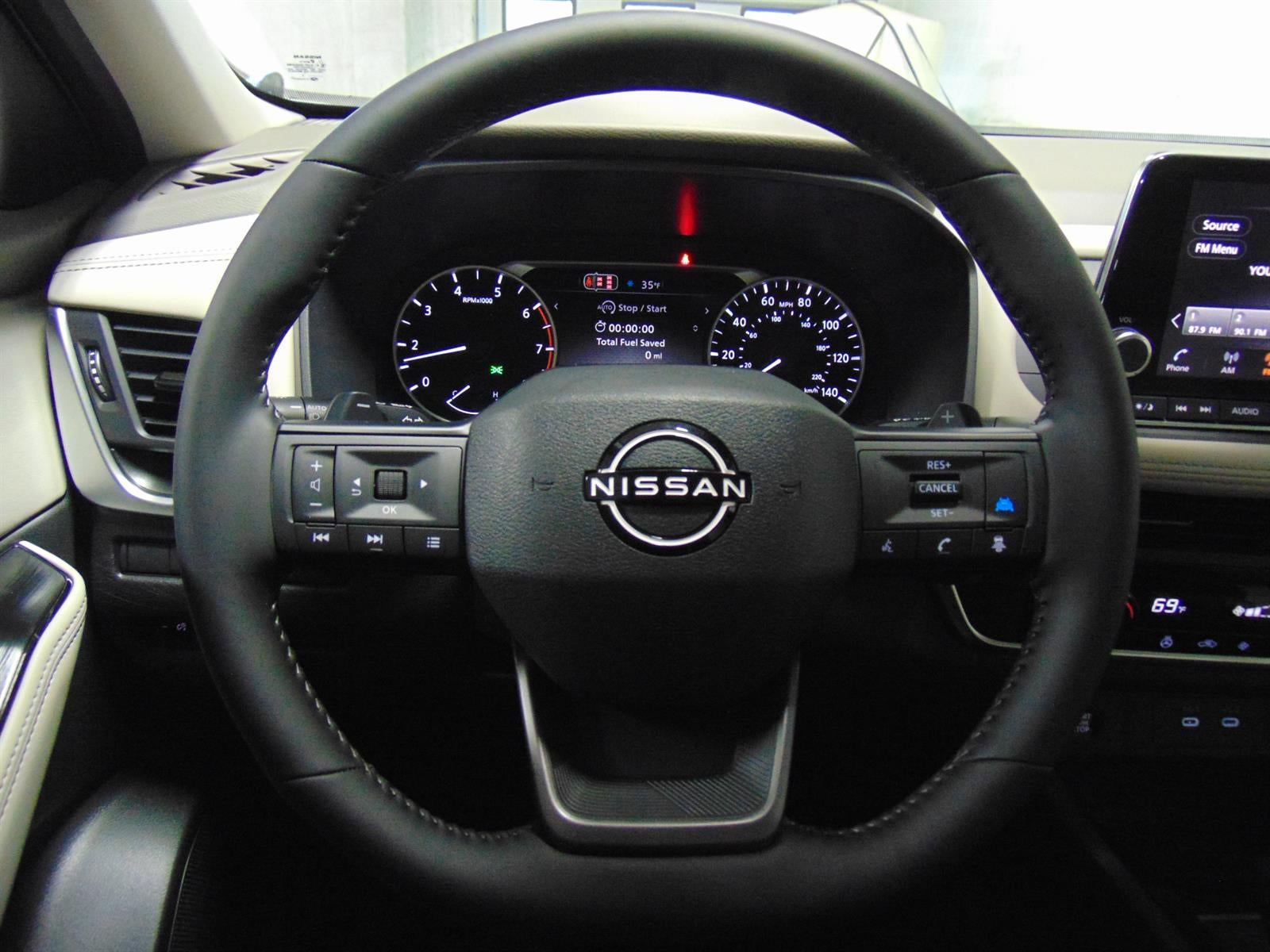 2026 Nissan Rogue FWD SV