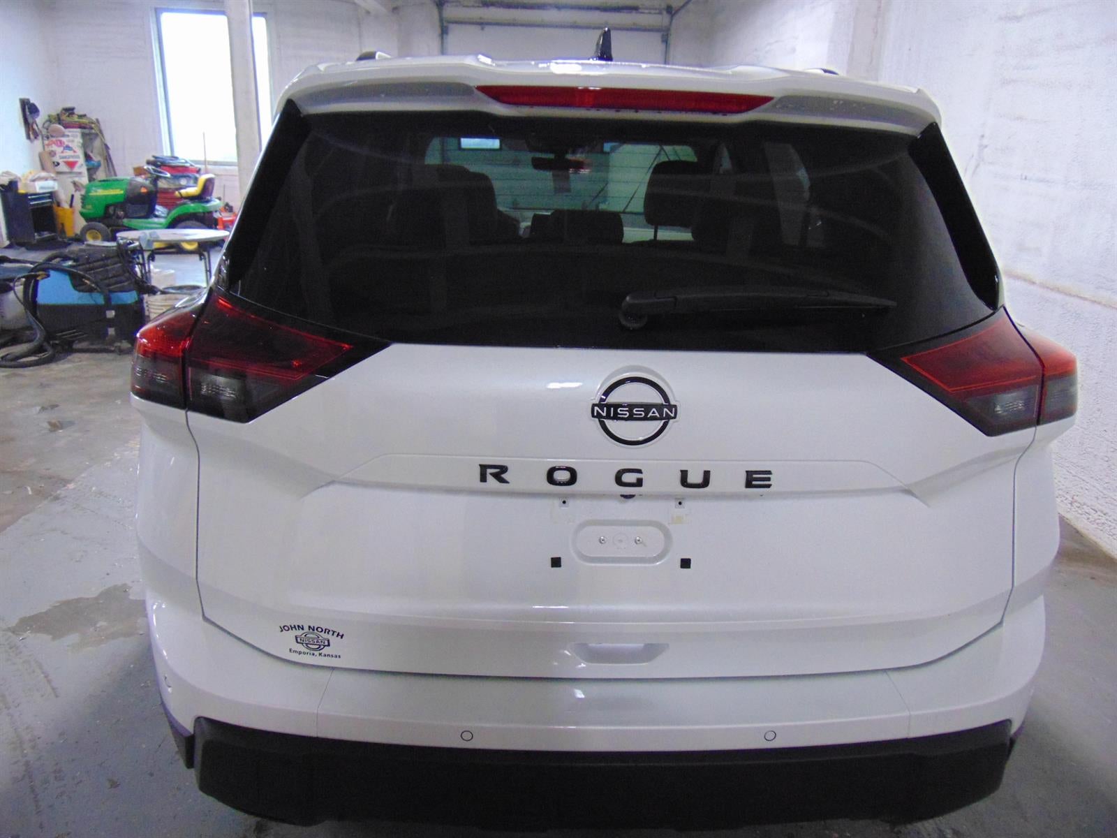 2026 Nissan Rogue FWD SV