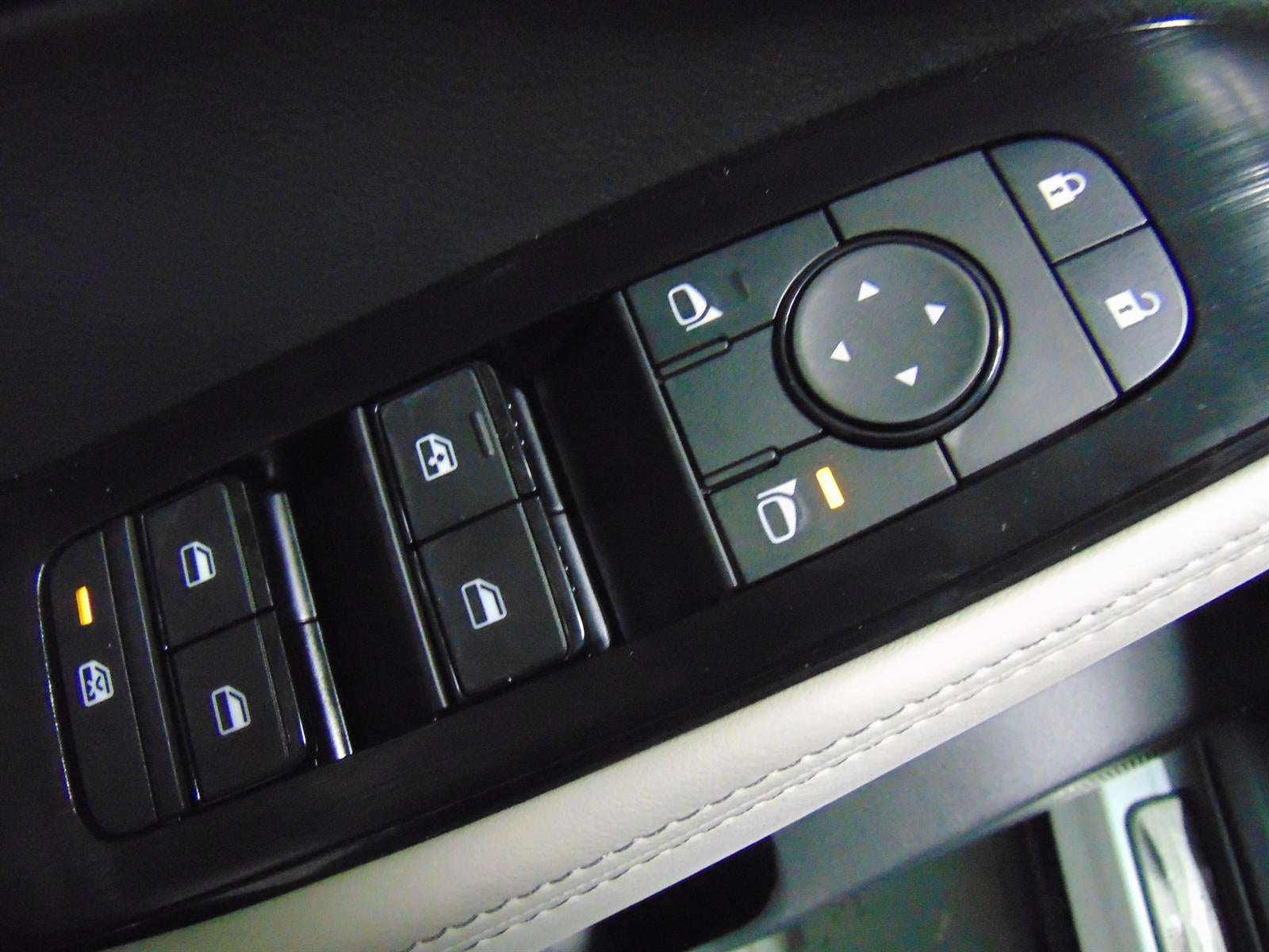 2026 Nissan Rogue FWD SV