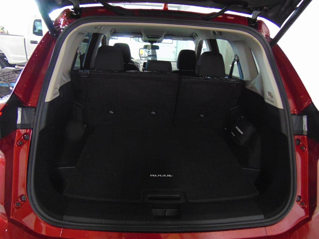 2026 Nissan Rogue FWD SV