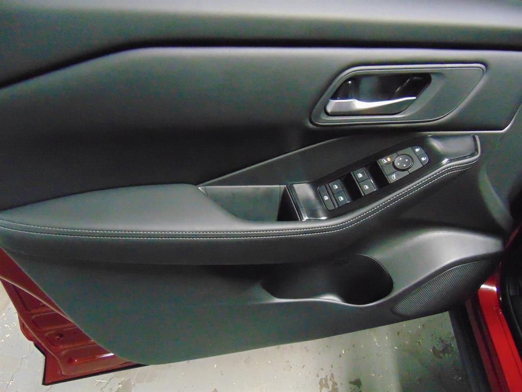 2026 Nissan Rogue FWD SV