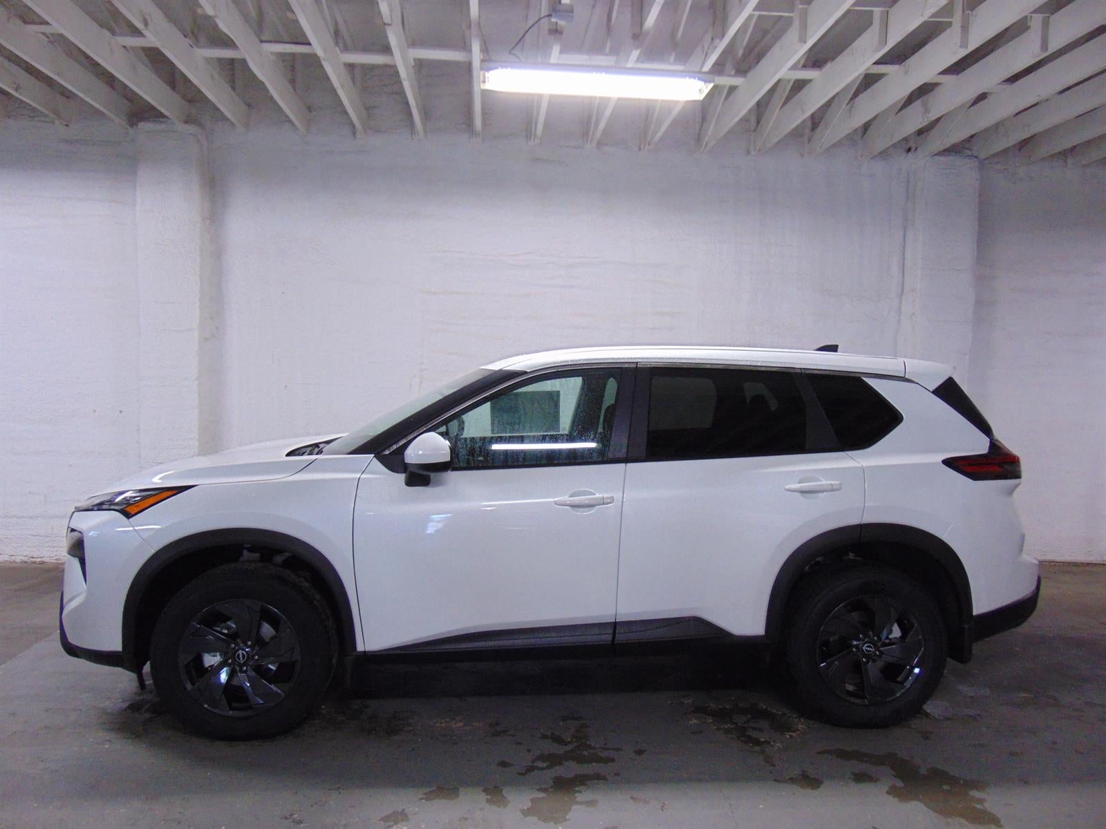 2027 Nissan Rogue SV FWD