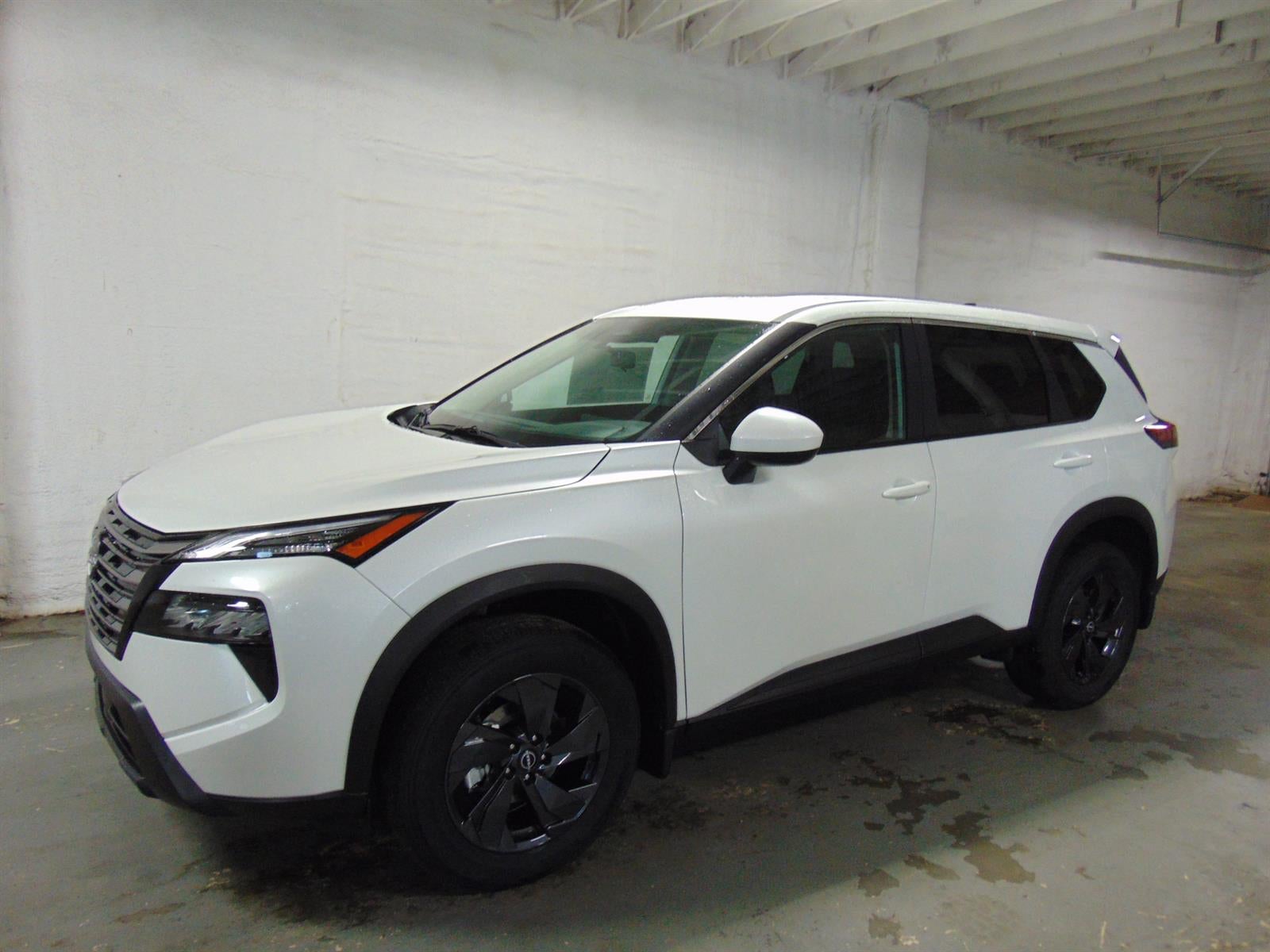 2027 Nissan Rogue SV FWD