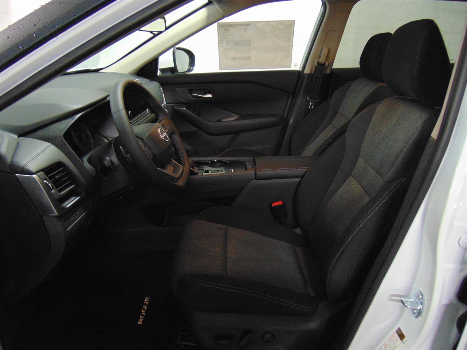 2027 Nissan Rogue SV FWD