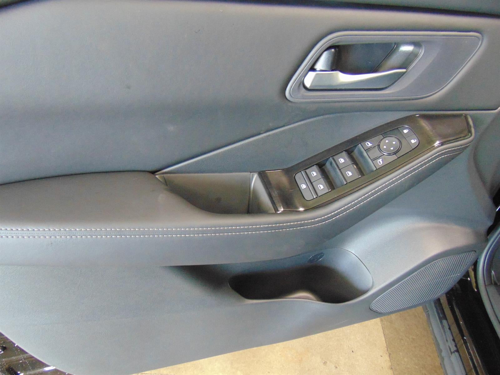 2026 Nissan Rogue AWD SV
