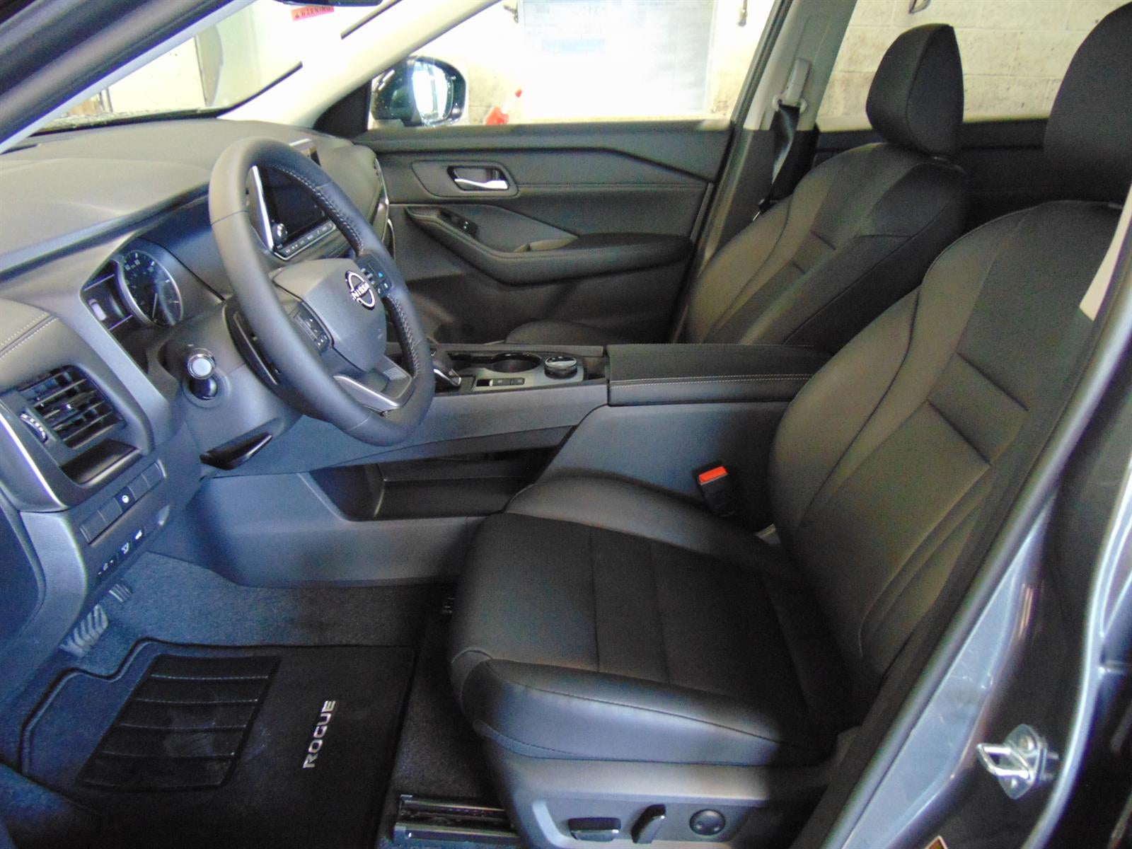 2026 Nissan Rogue DARK ARMOR AWD