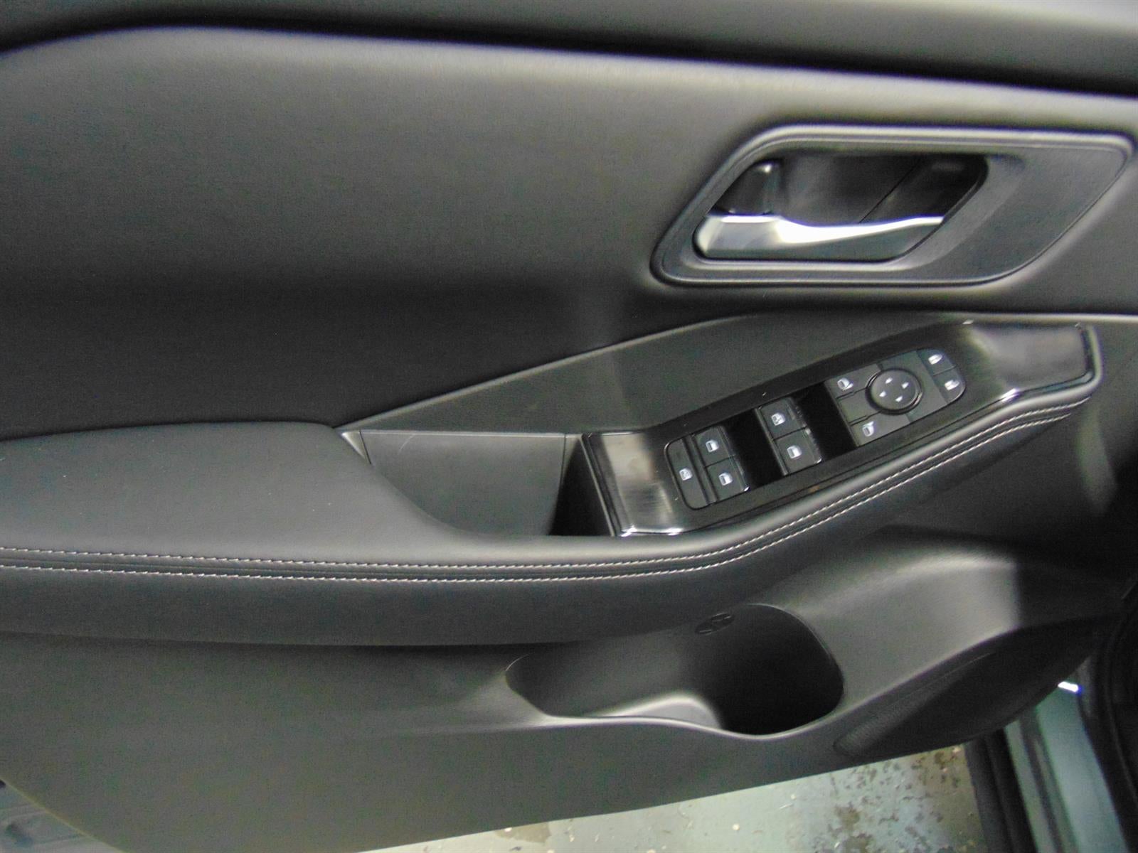 2026 Nissan Rogue AWD SV