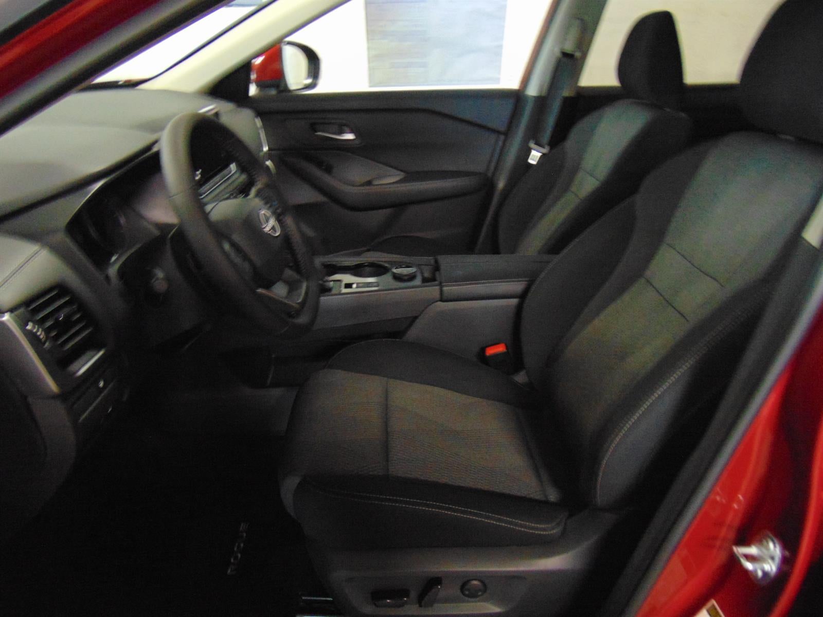 2026 Nissan Rogue AWD SV