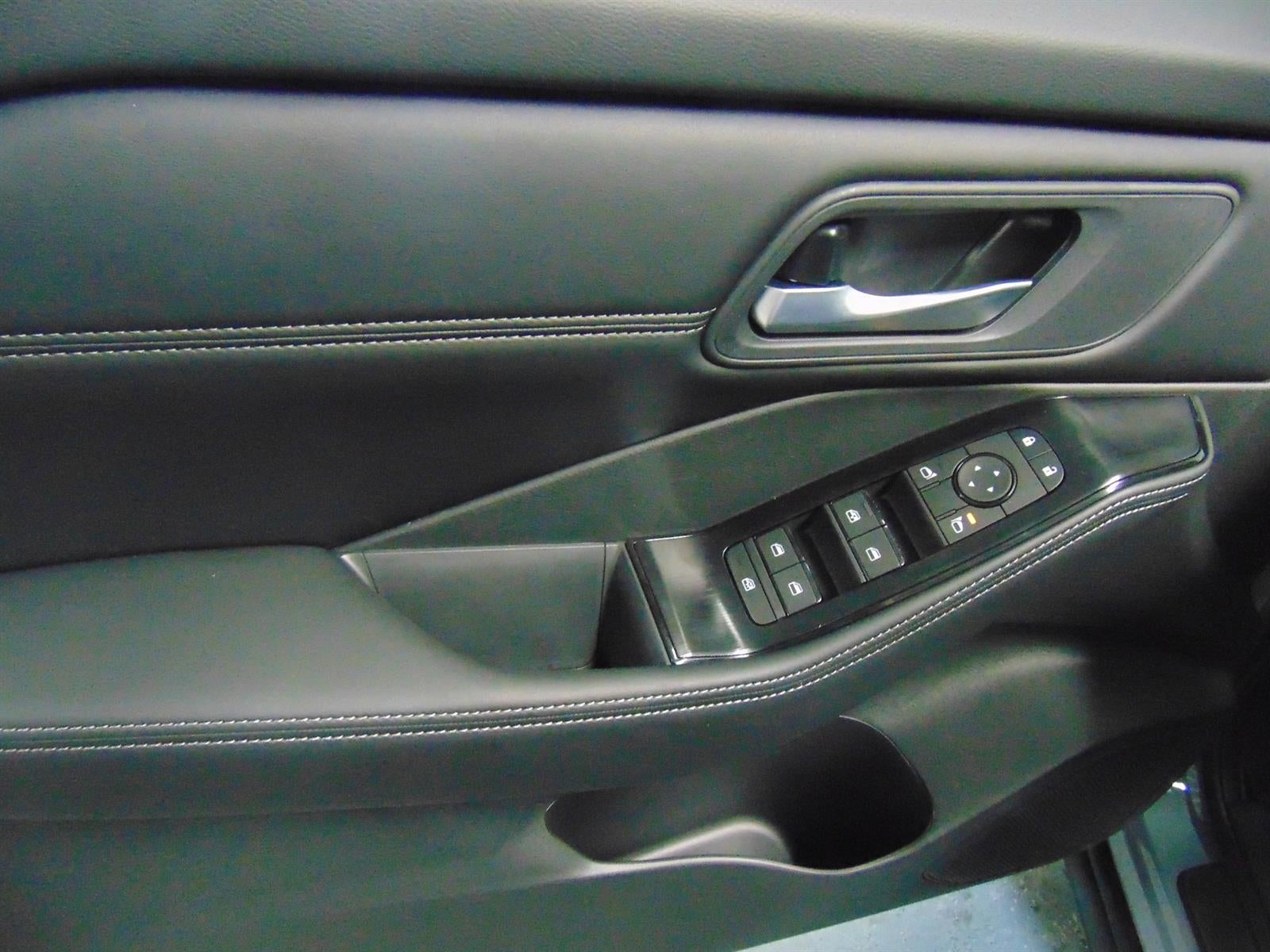 2026 Nissan Rogue DARK ARMOR AWD