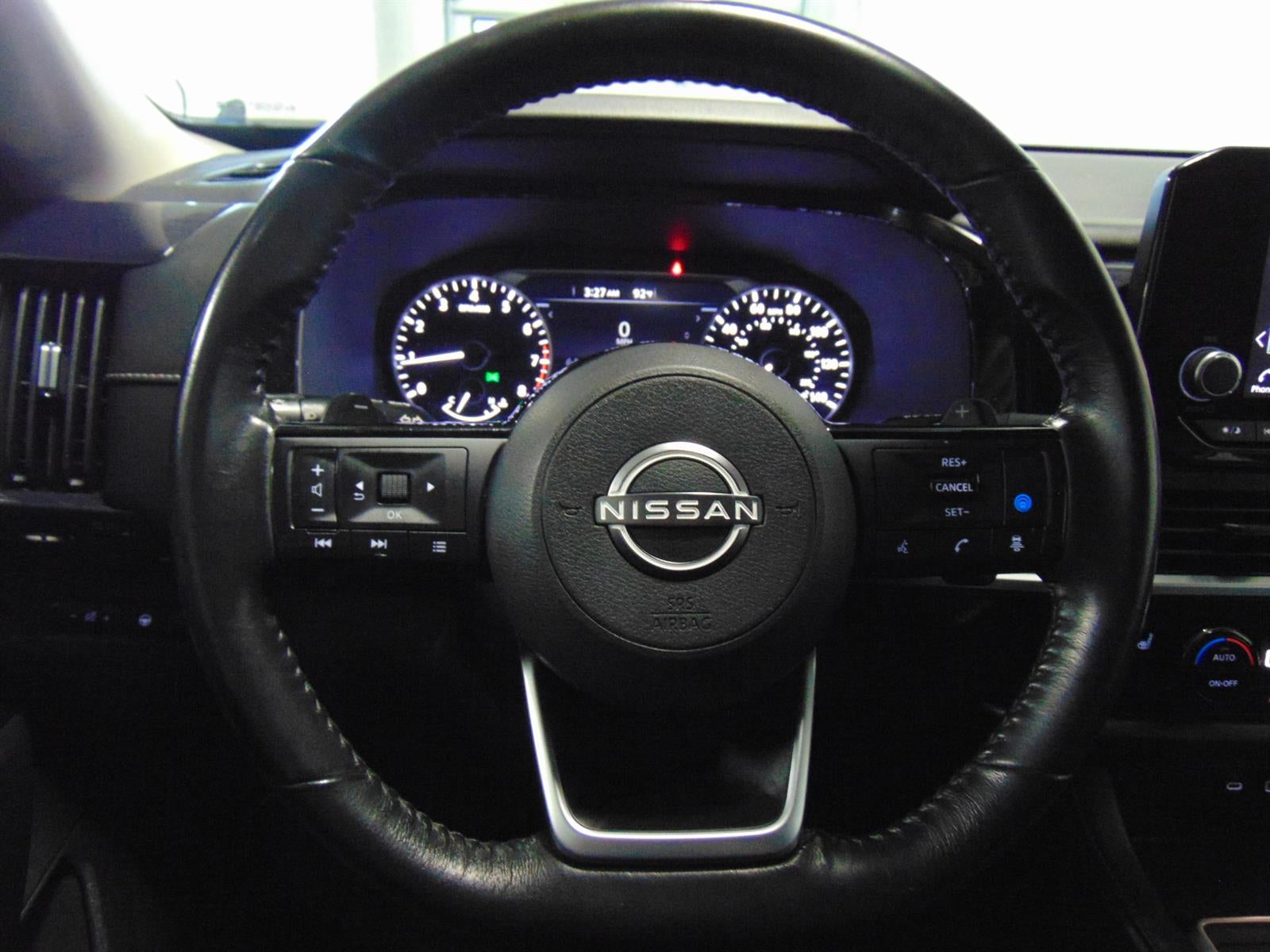2022 Nissan Pathfinder SV