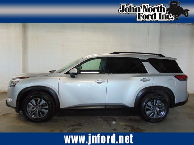 2024 Nissan Pathfinder SV