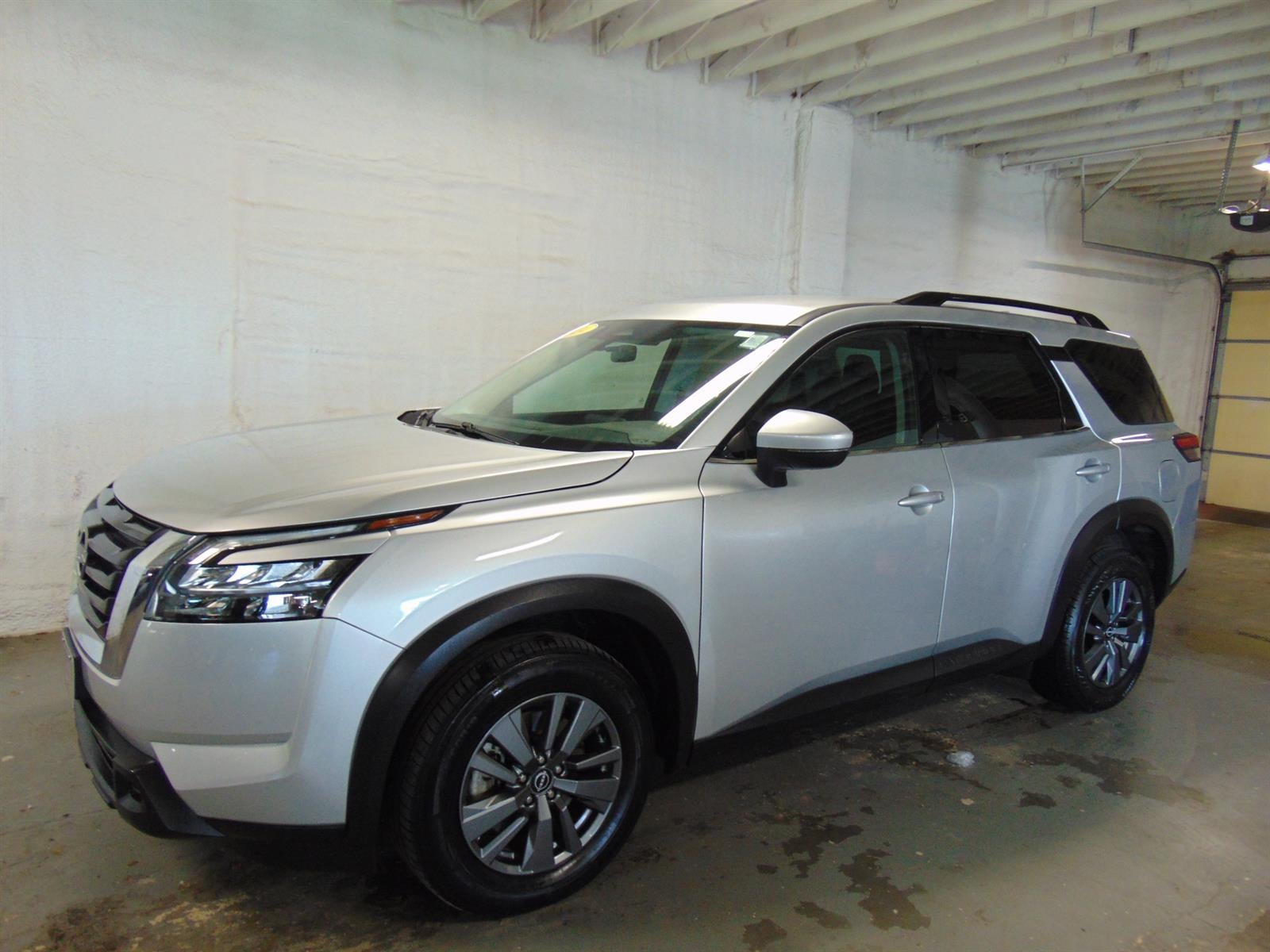 2024 Nissan Pathfinder SV