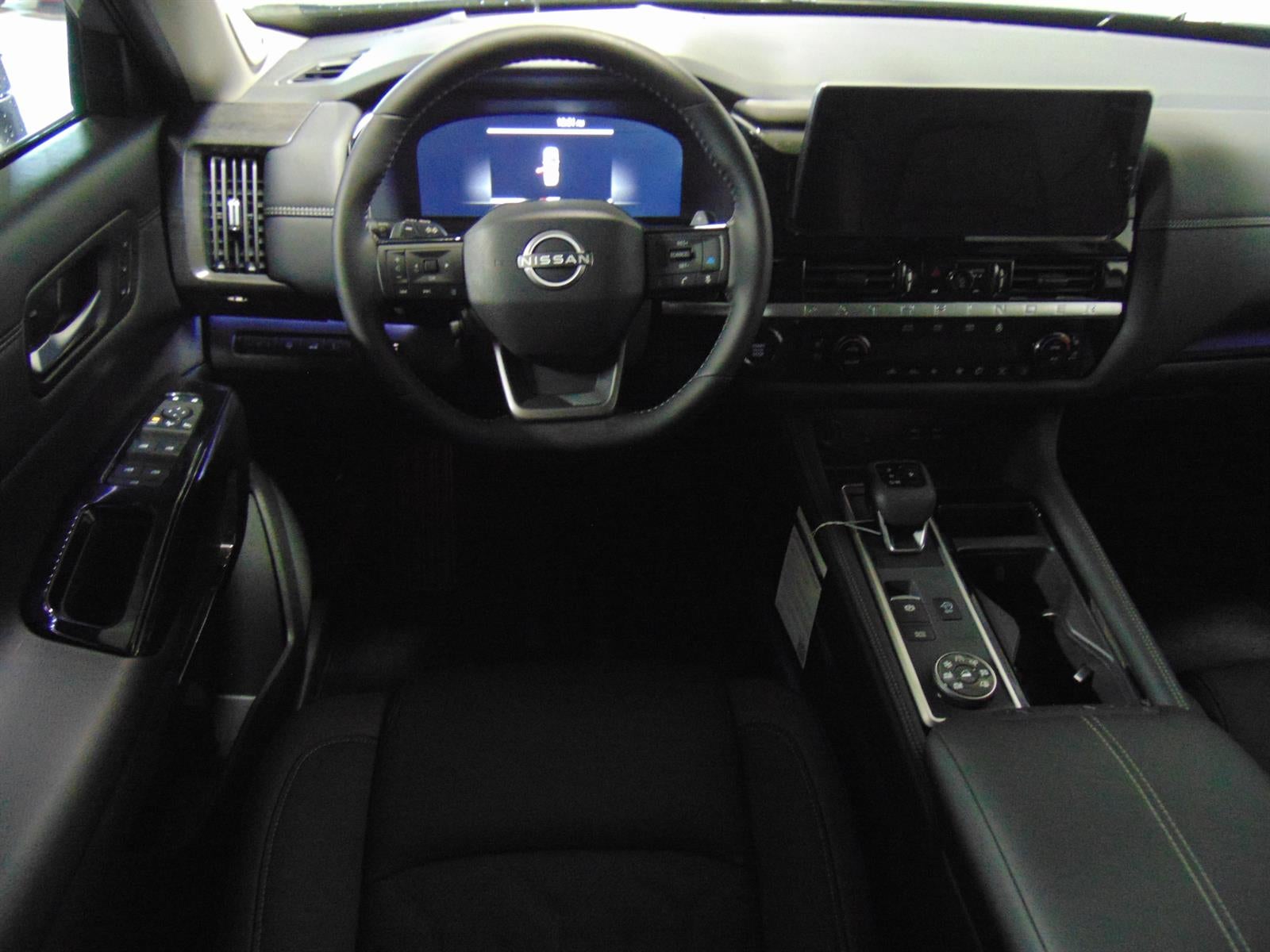 2026 Nissan Pathfinder PLATINUM 4WD