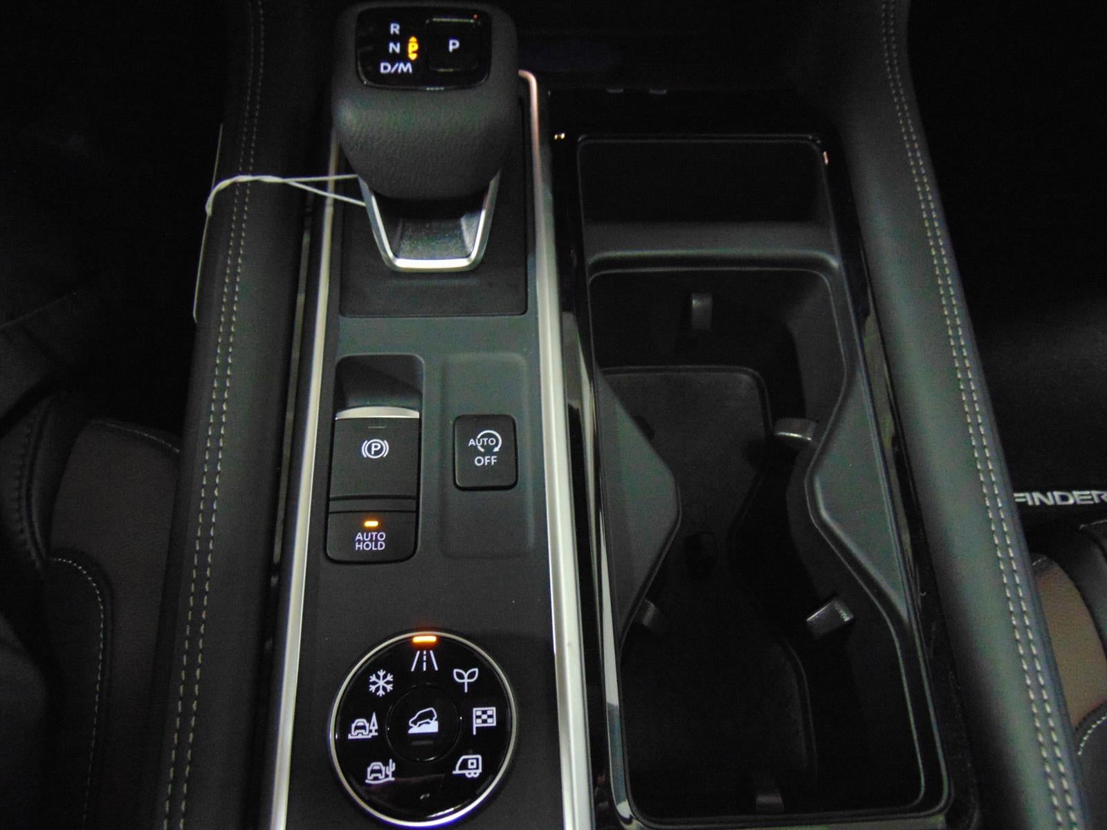 2026 Nissan Pathfinder PLATINUM 4WD